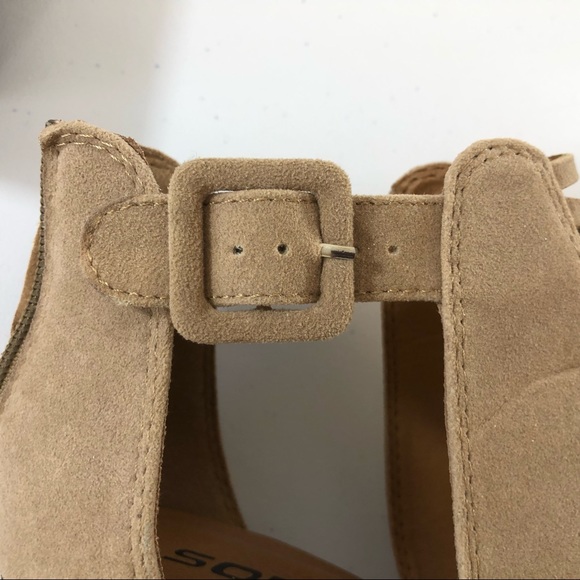 Taupe Open Toe Booties Boots Shoes with Criss Cross & 3 inch Stack Heel 8M - Picture 11 of 12